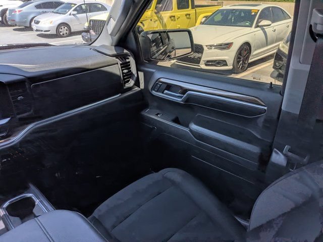 Used 2023 Chevrolet Silverado 1500 RST AWD/4WD image 16