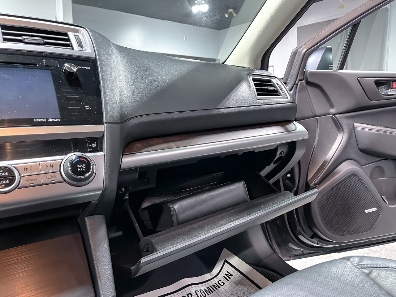 Used 2017 Subaru Outback 2.5i Limited image 27