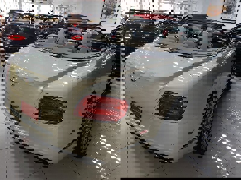 Used 2015 Bentley Continental GT image 48