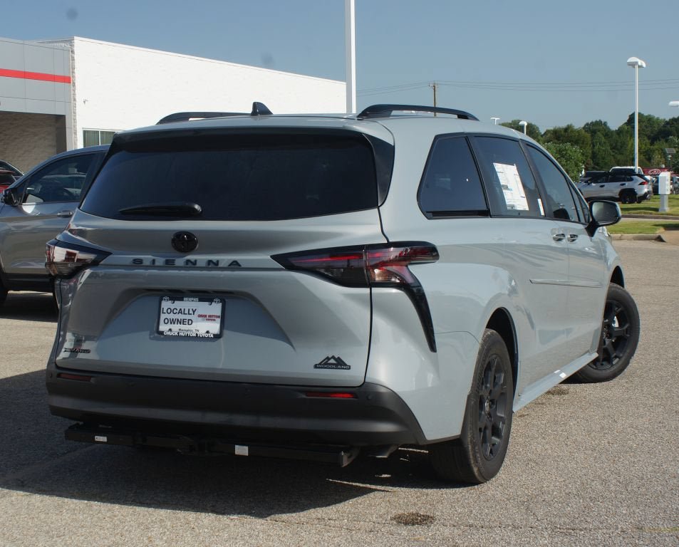 Certified 2026 Toyota Sienna XLE Woodland Edition AWD/4WD image 24