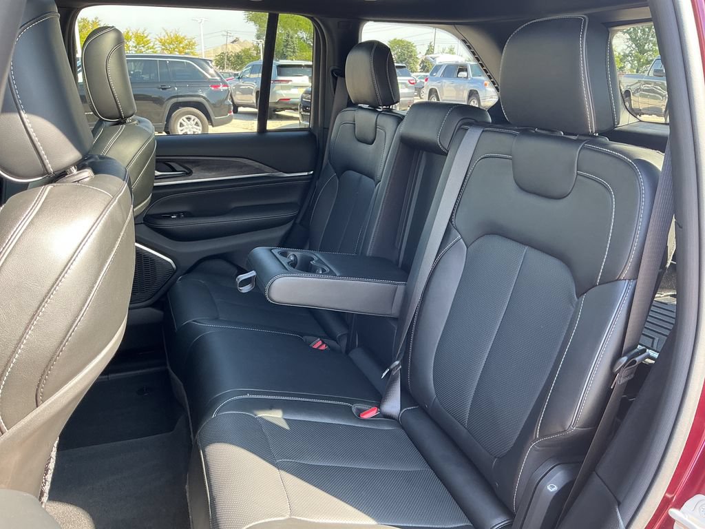 Certified 2023 Jeep Grand Cherokee Overland AWD/4WD image 29