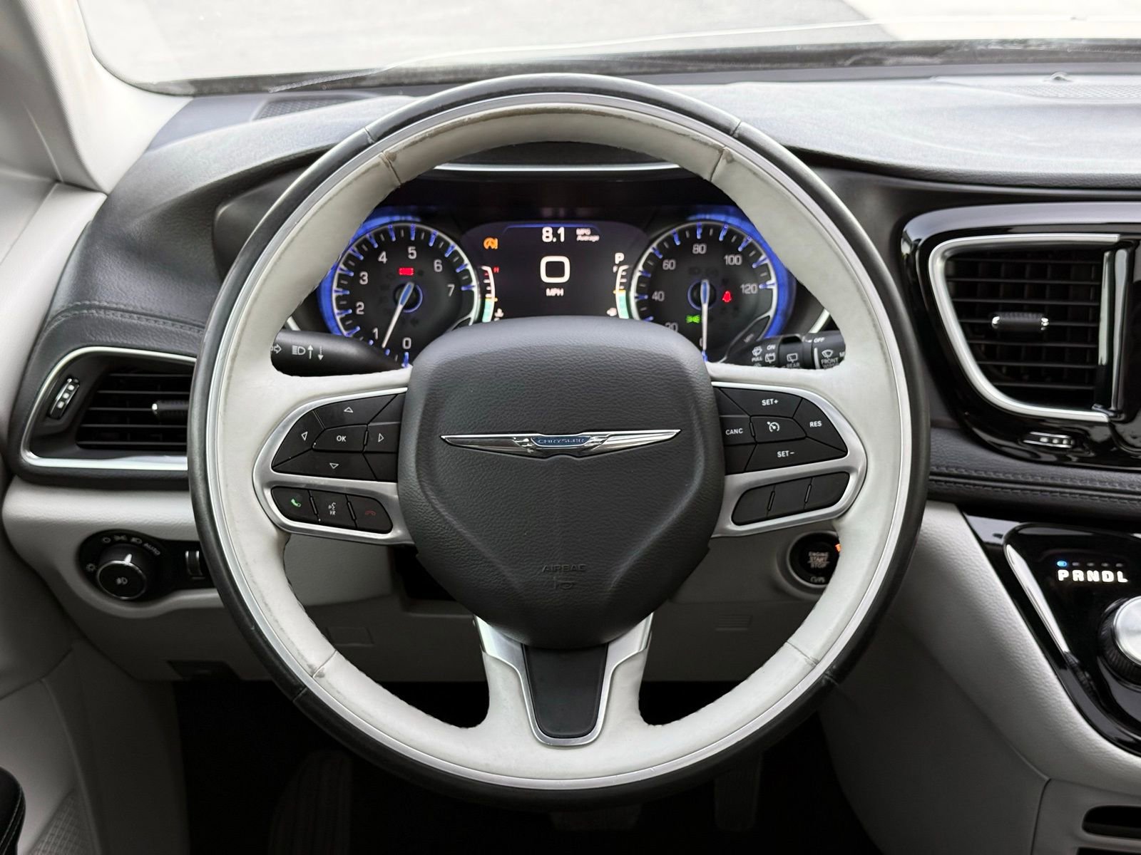 Used 2020 Chrysler Pacifica Limited FWD image 36