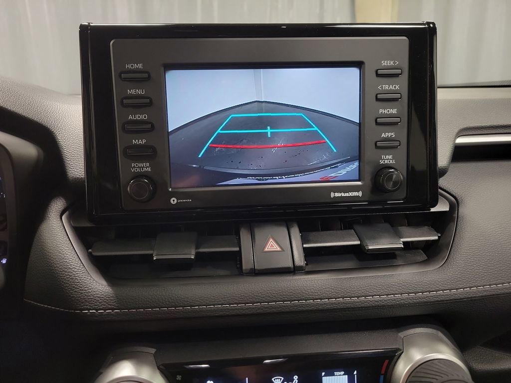 Used 2022 Toyota RAV4 LE image 17