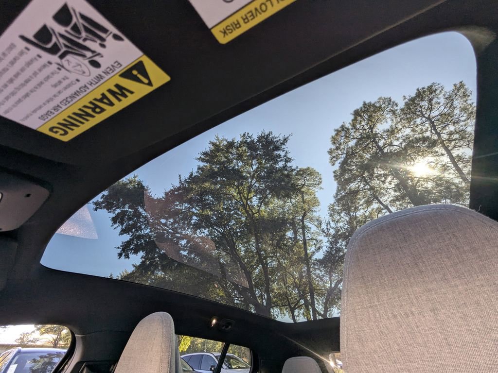 New 2025 Volvo EX30 Ultra w/ Climate Package image 22