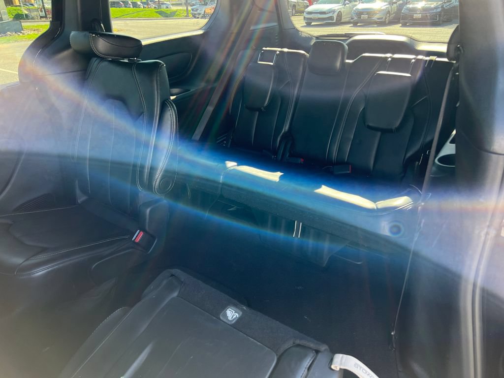 Used 2025 Chrysler Pacifica Select FWD image 14