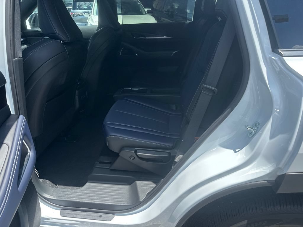 Certified 2026 INFINITI QX60 Sport w/ Dark Cargo Package AWD/4WD image 17