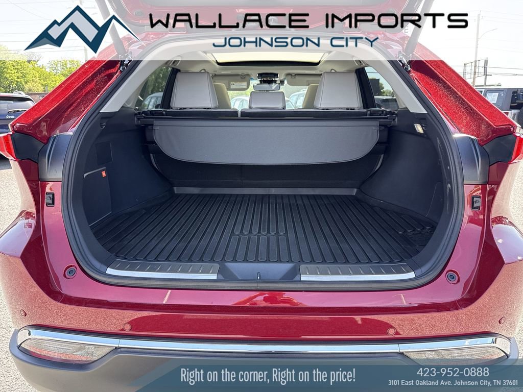 Used 2024 Toyota Venza Limited AWD/4WD image 49