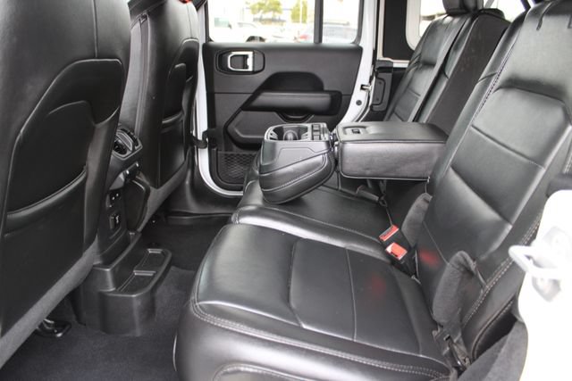 Used 2022 Jeep Wrangler Unlimited Sahara AWD/4WD image 41