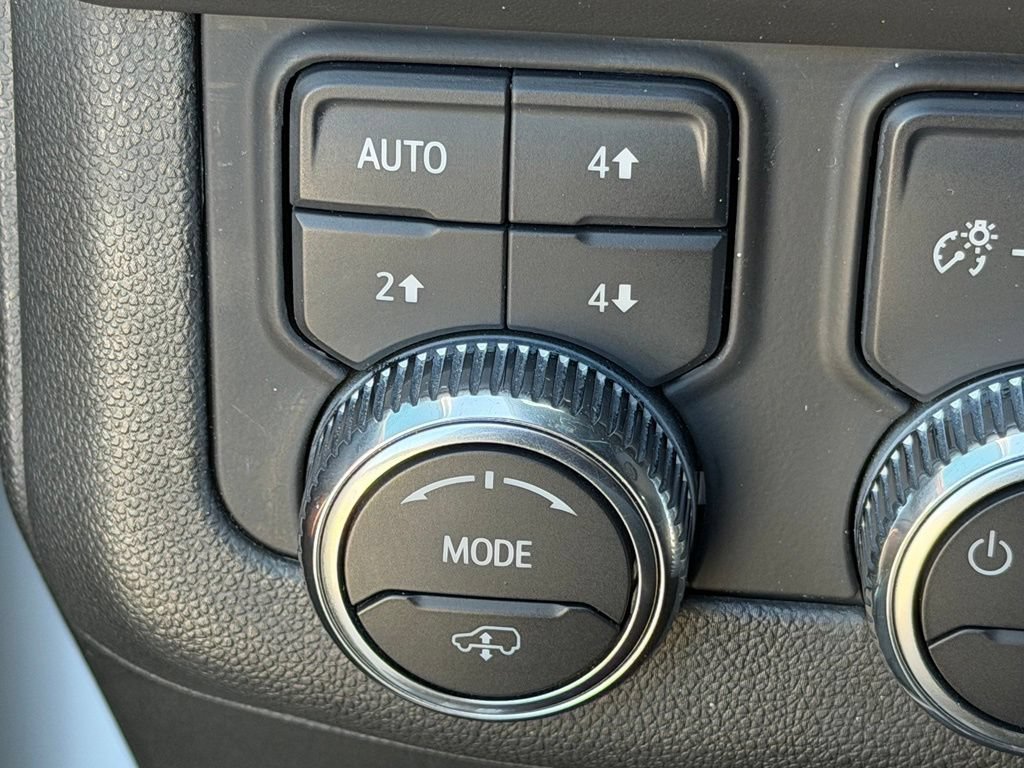 Used 2024 GMC Yukon Denali Ultimate AWD/4WD image 18