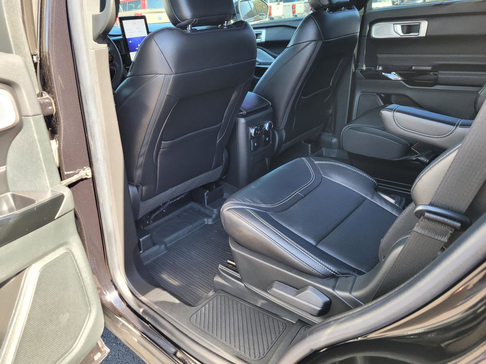 Used 2023 Ford Explorer ST w/ Equipment Group 401A image 14