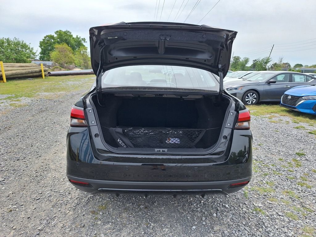 New 2025 Nissan Versa SR w/ Trunk Package image 25