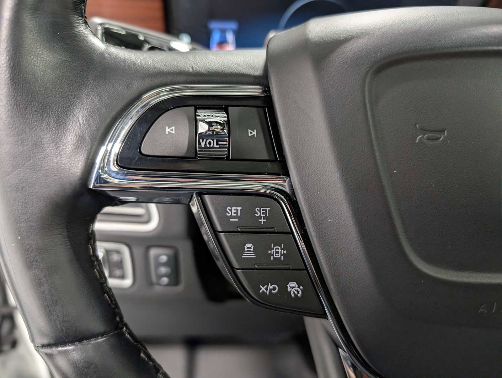 Certified 2023 Lincoln Navigator Reserve AWD/4WD image 38