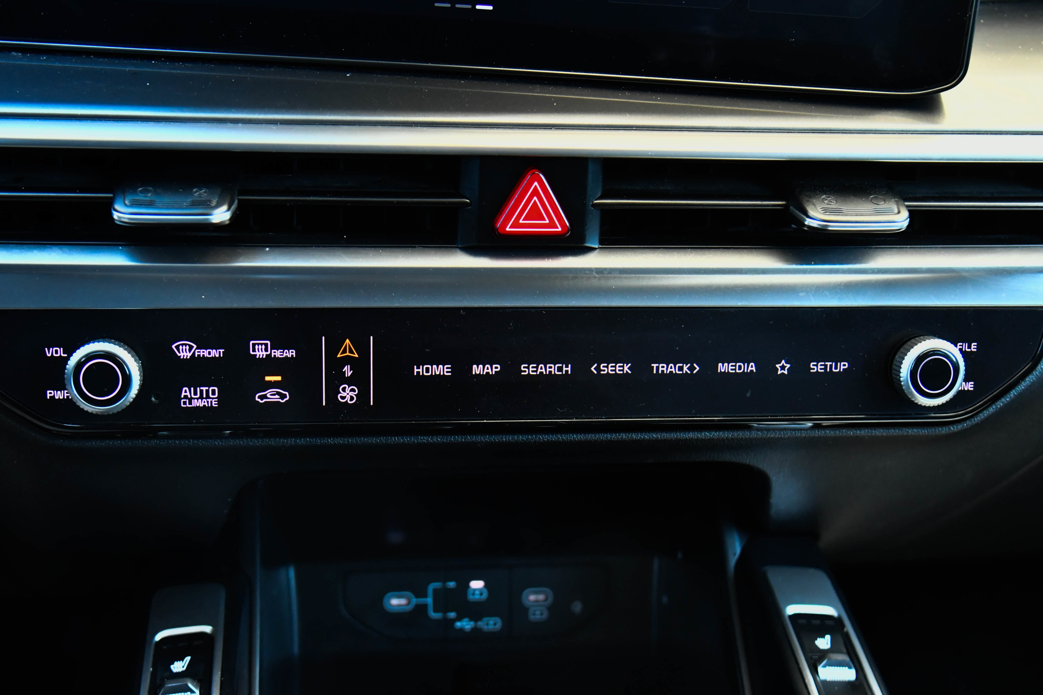 Used 2024 Kia Sorento S image 26