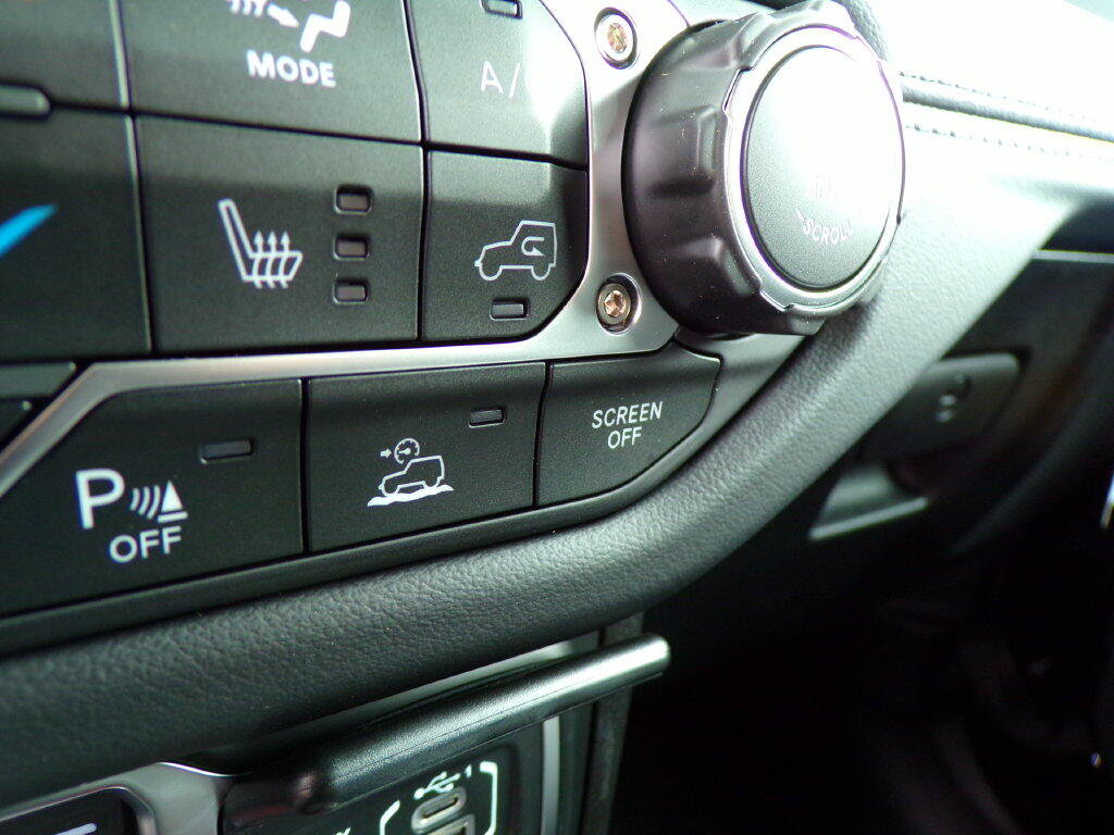 New 2027 Jeep Wrangler Unlimited Sahara AWD/4WD image 20