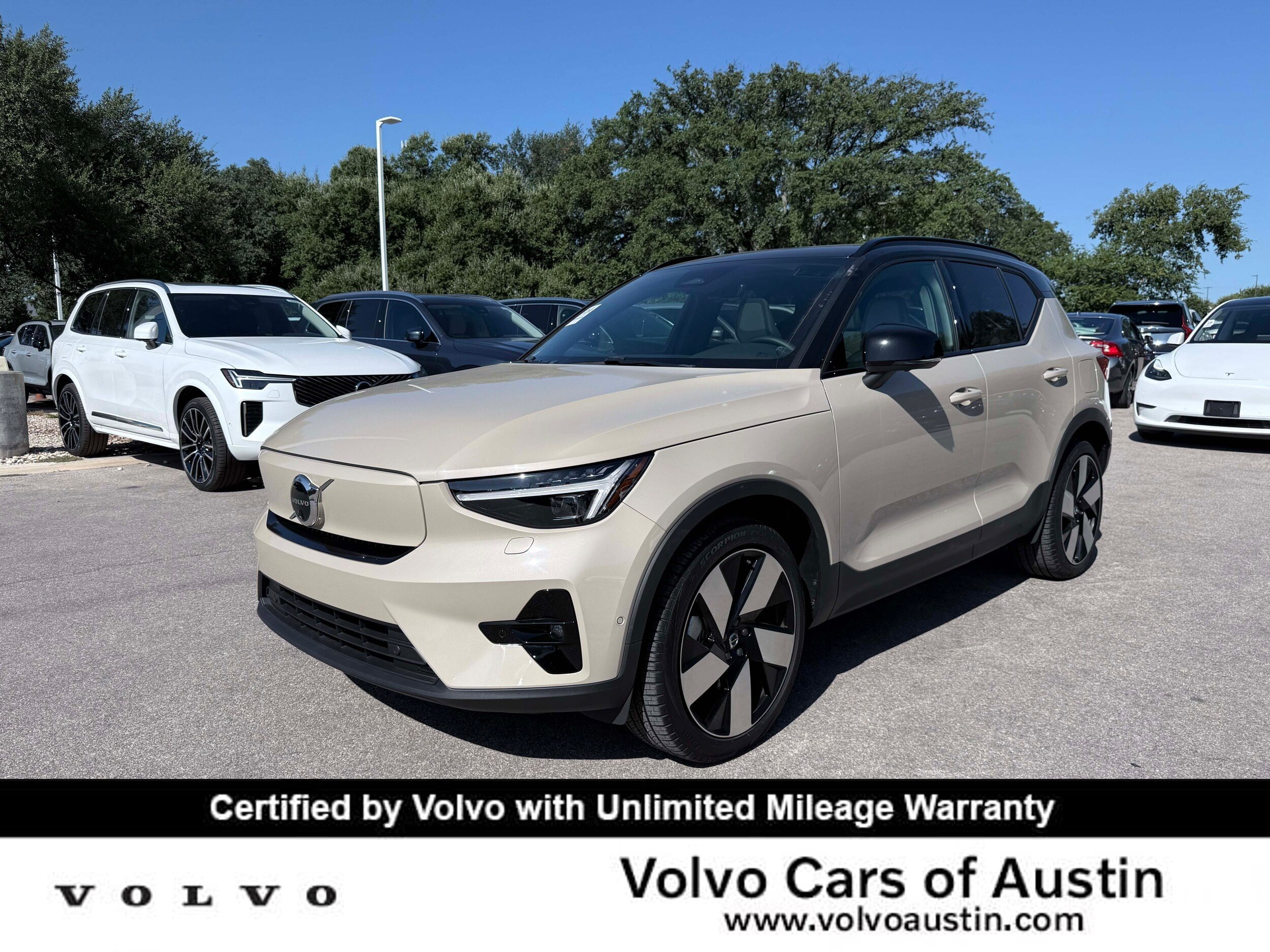 Certified 2025 Volvo EX40 Ultra