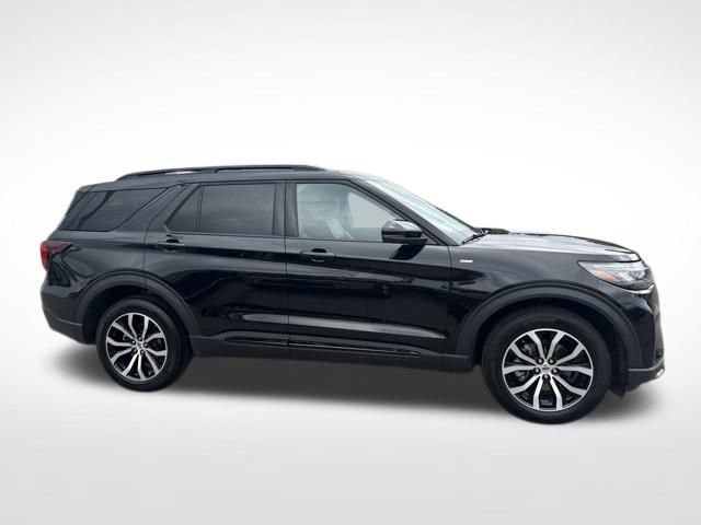 Used 2025 Ford Explorer ST-Line AWD/4WD image 6