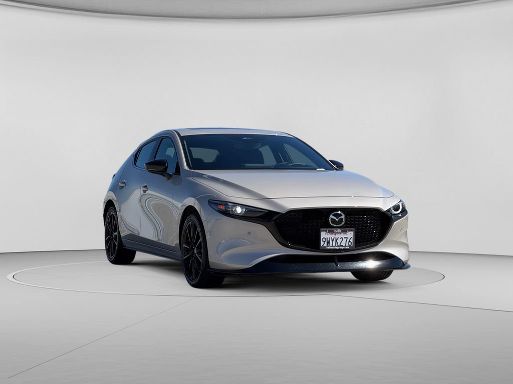 Certified 2025 MAZDA MAZDA3 Hatchback w/ Appearance Package AWD/4WD image 4