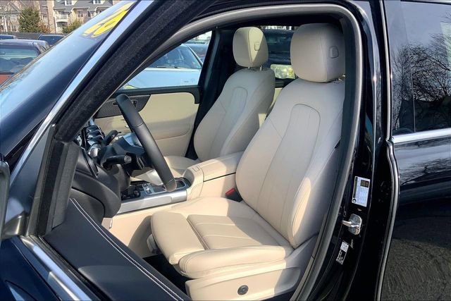 Used 2026 Mercedes-Benz GLB 250 4MATIC image 6