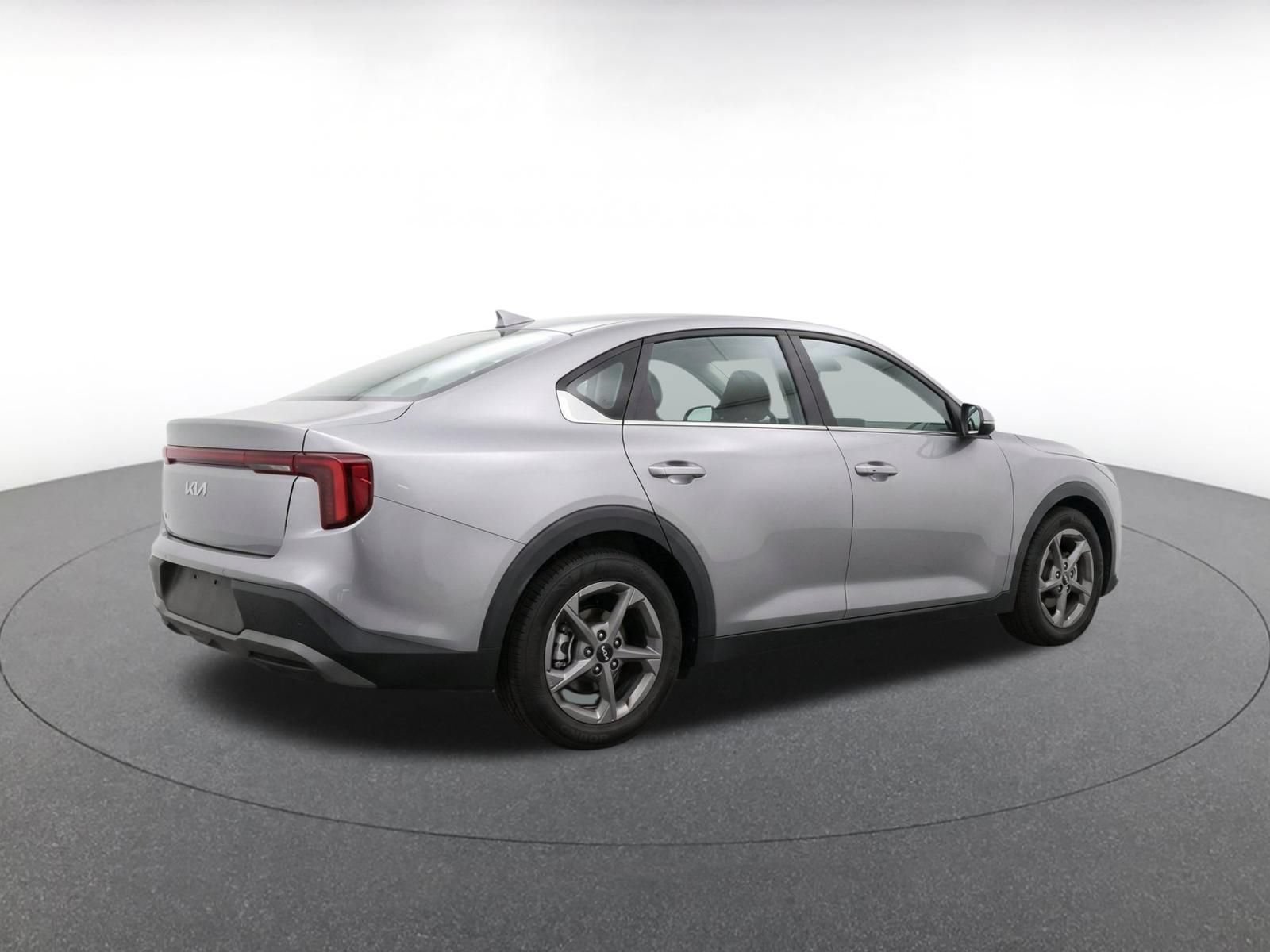 Used 2025 Kia K4 FWD image 8