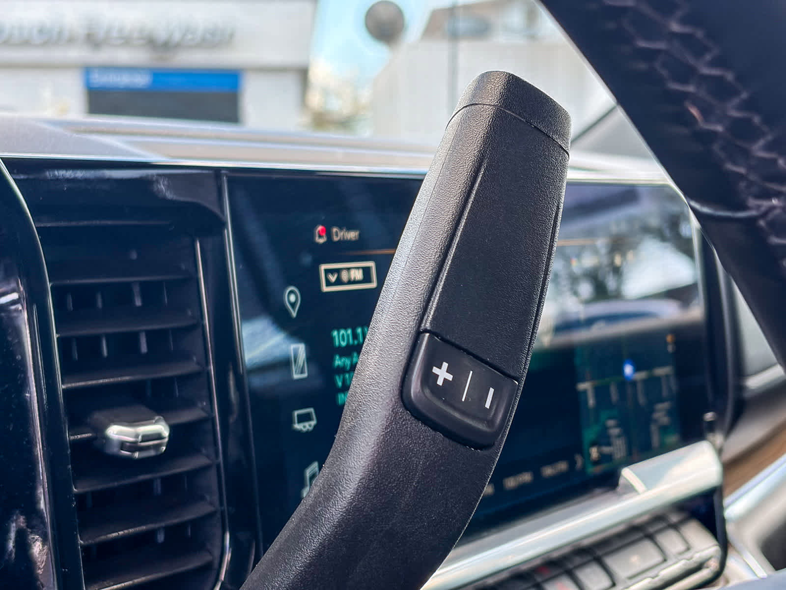 Used 2025 Chevrolet Silverado 1500 LT image 18