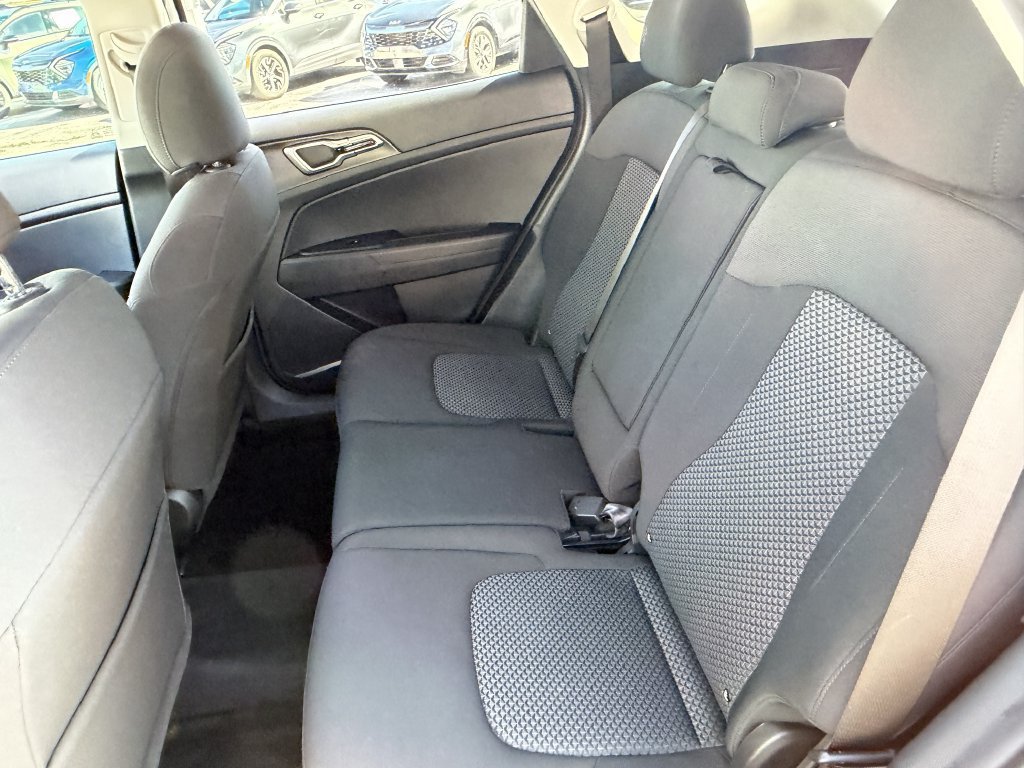 Certified 2025 Kia Sportage LX FWD image 16