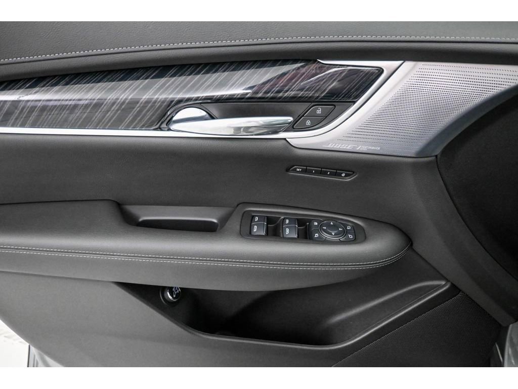 Used 2023 Cadillac XT6 Premium Luxury w/ Technology Package image 33