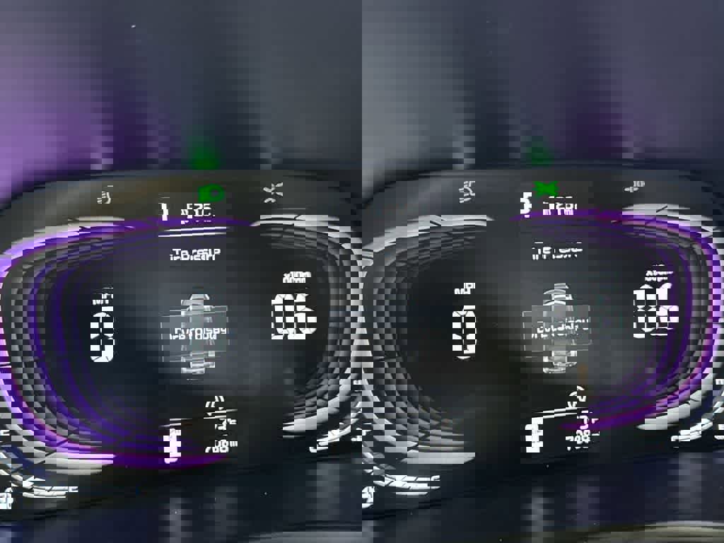 Used 2025 Kia Soul LX w/ LX Technology Package FWD image 16