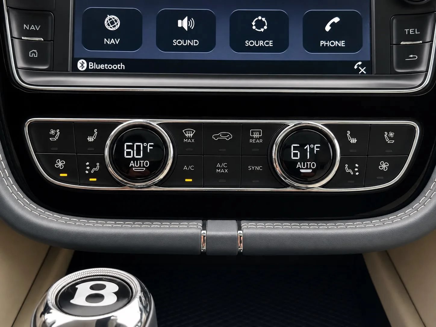 Used 2017 Bentley Bentayga AWD/4WD image 51