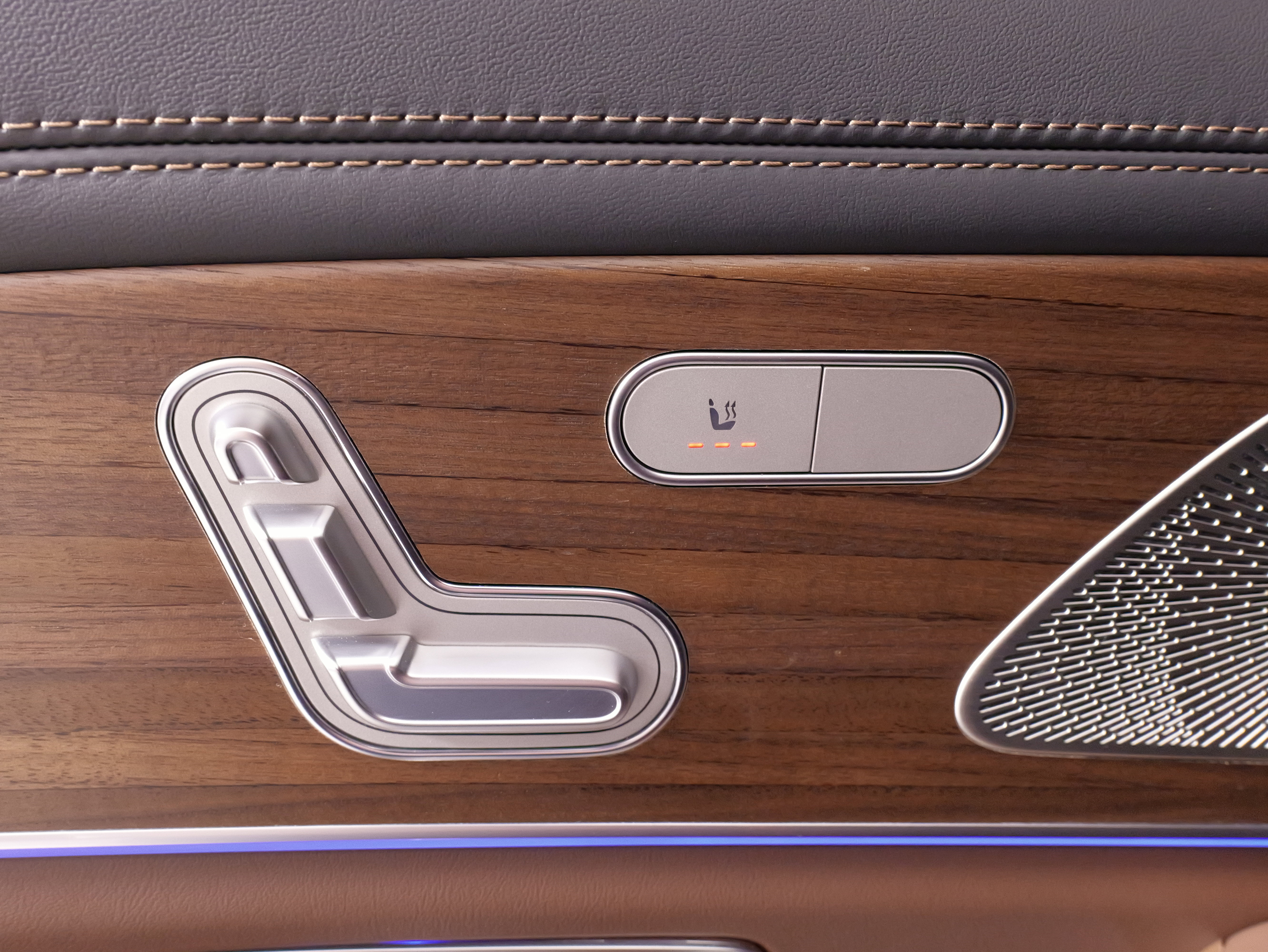 Used 2025 Mercedes-Benz GLS 63 AMG 4MATIC image 42