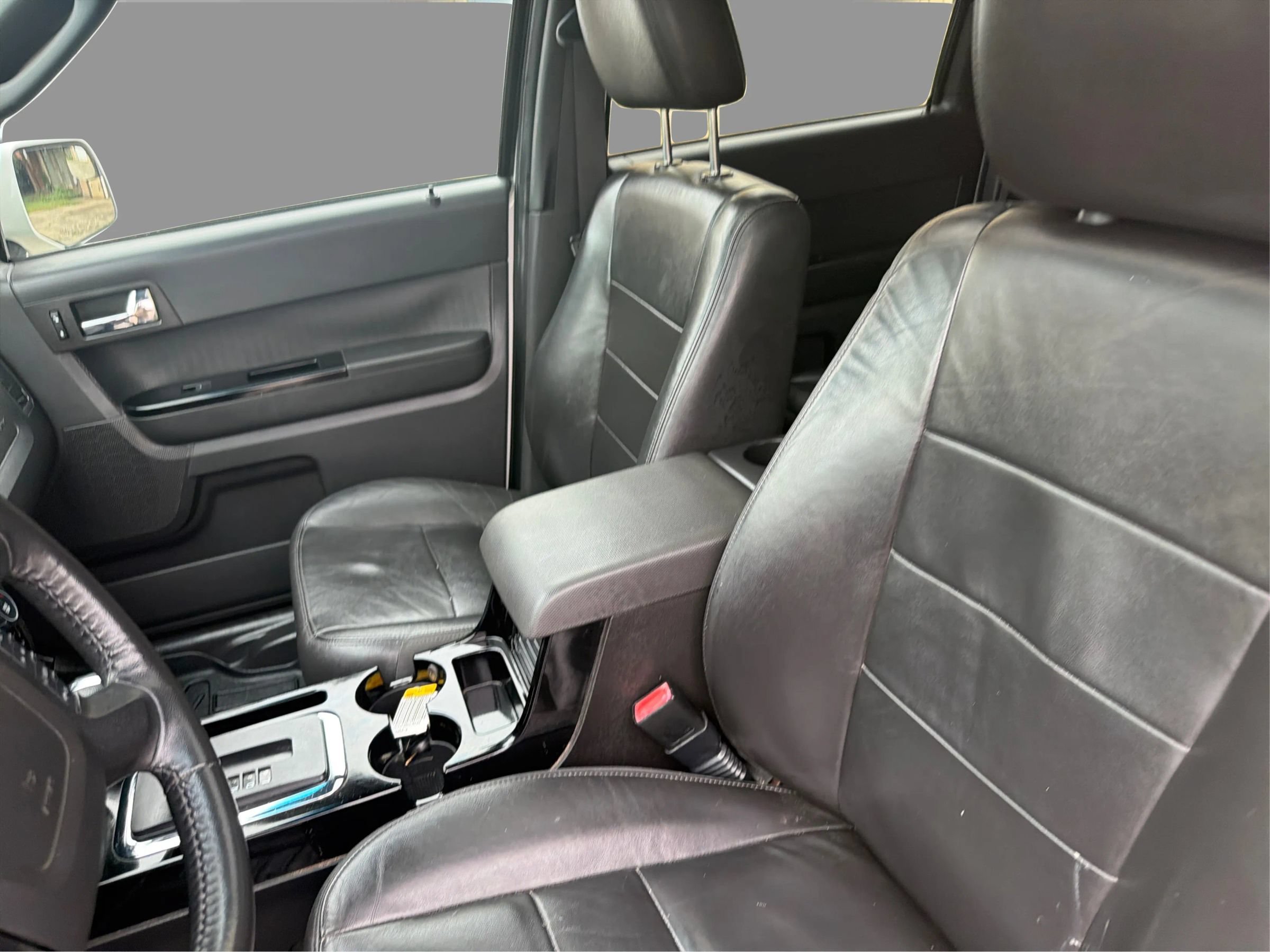 Used 2010 Ford Escape Limited FWD image 10