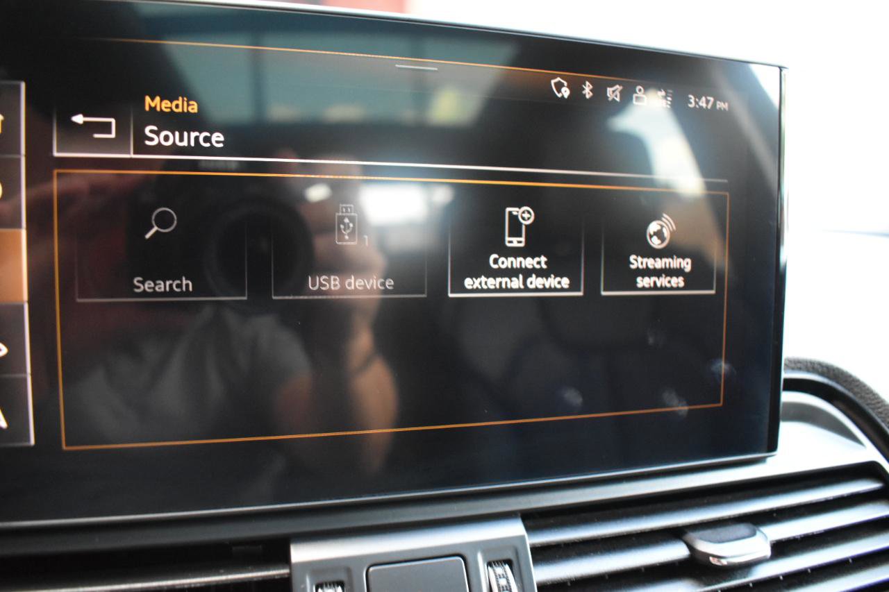 Used 2021 Audi Q5 Prestige w/ Prestige Package image 30