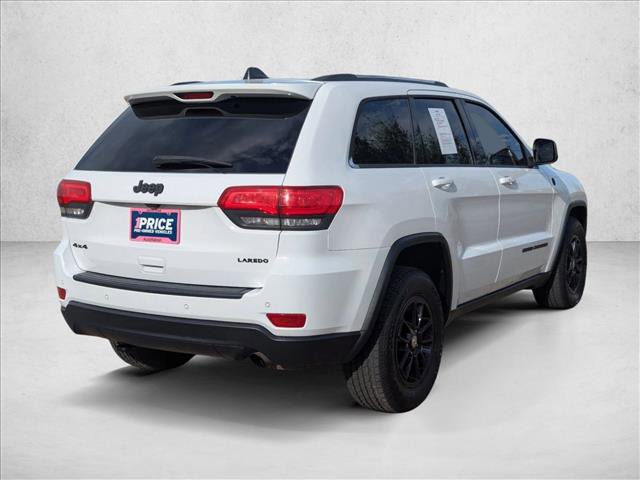 Used 2019 Jeep Grand Cherokee Laredo image 5