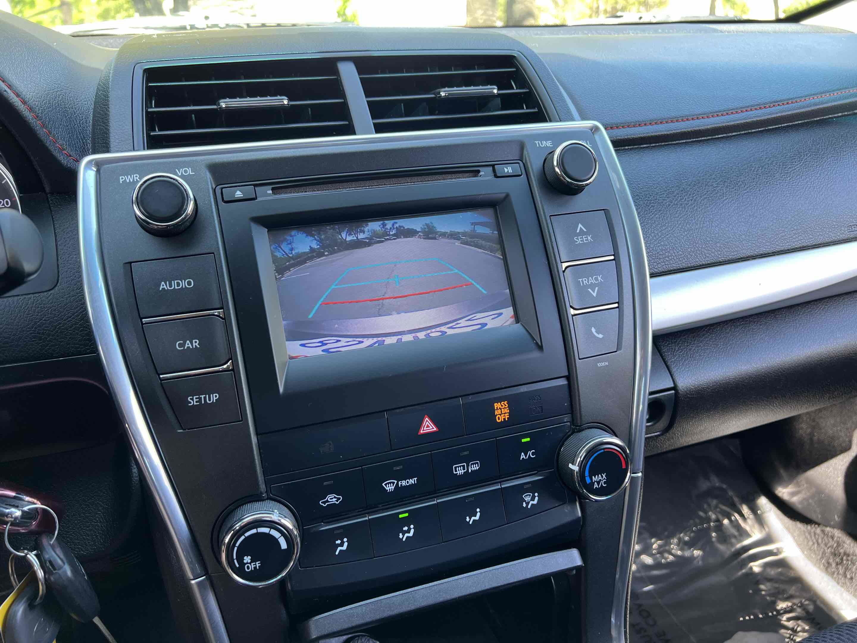 Used 2017 Toyota Camry SE w/ Moonroof Package FWD image 27