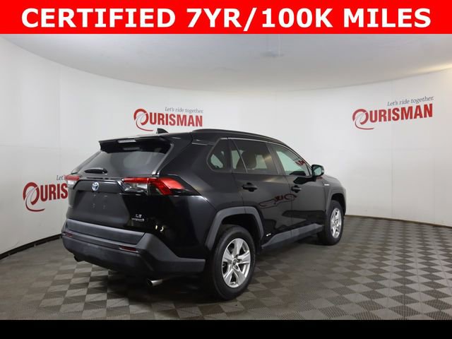 Used 2021 Toyota RAV4 LE image 12