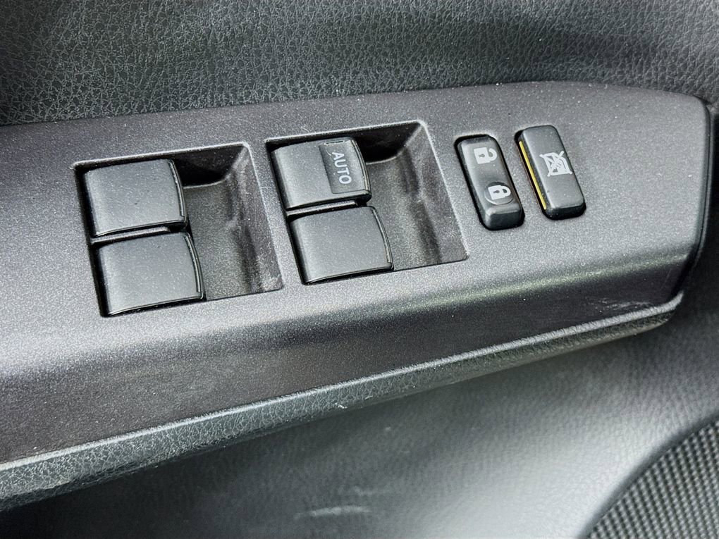 Used 2017 Toyota RAV4 LE image 19