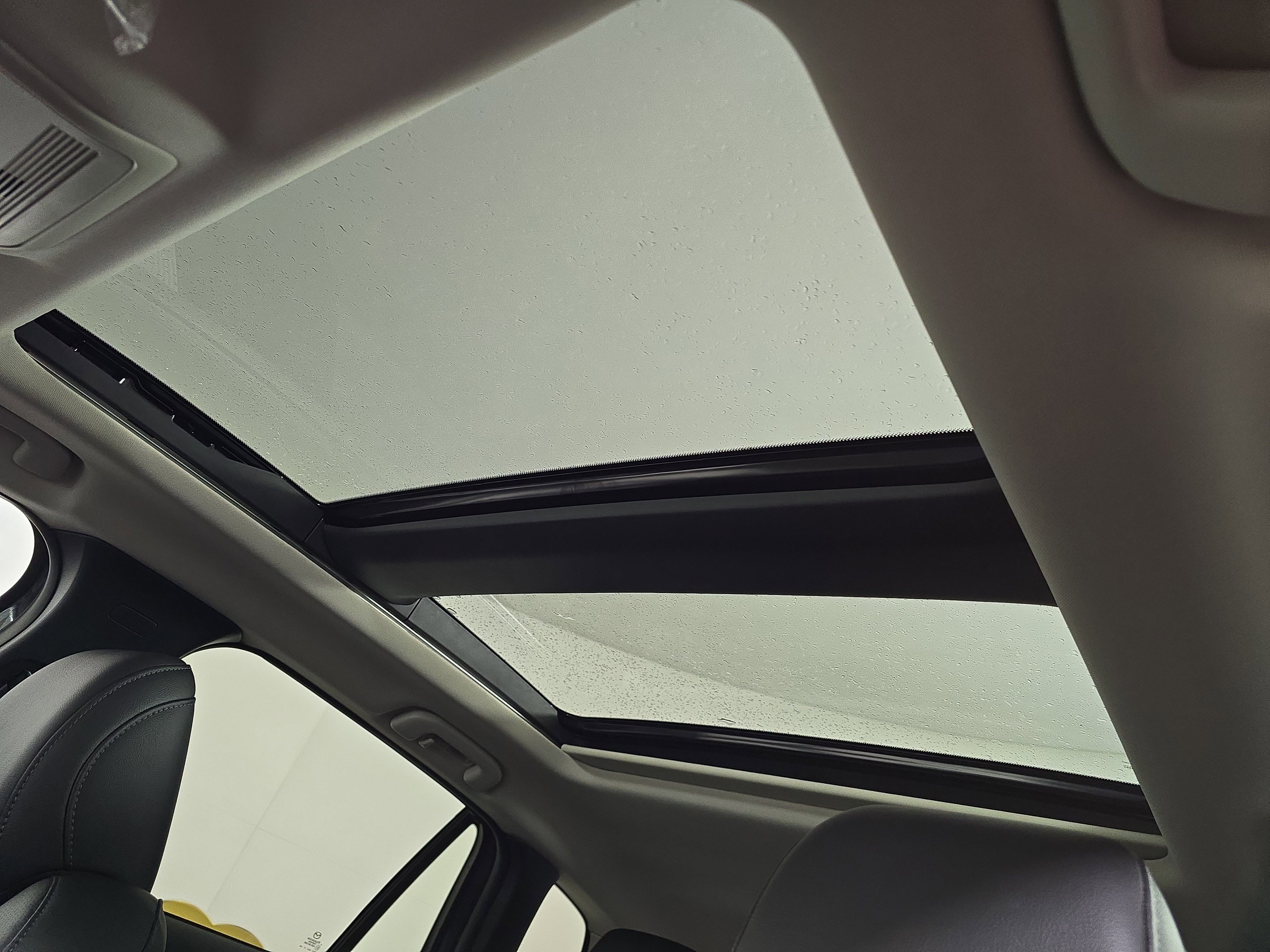 Certified 2025 MAZDA CX-50 2.5 Hybrid w/ Premium Plus Pkg image 22