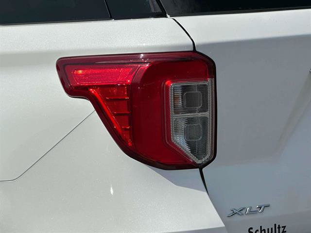 Used 2023 Ford Explorer XLT w/ Equipment Group 202A AWD/4WD image 9