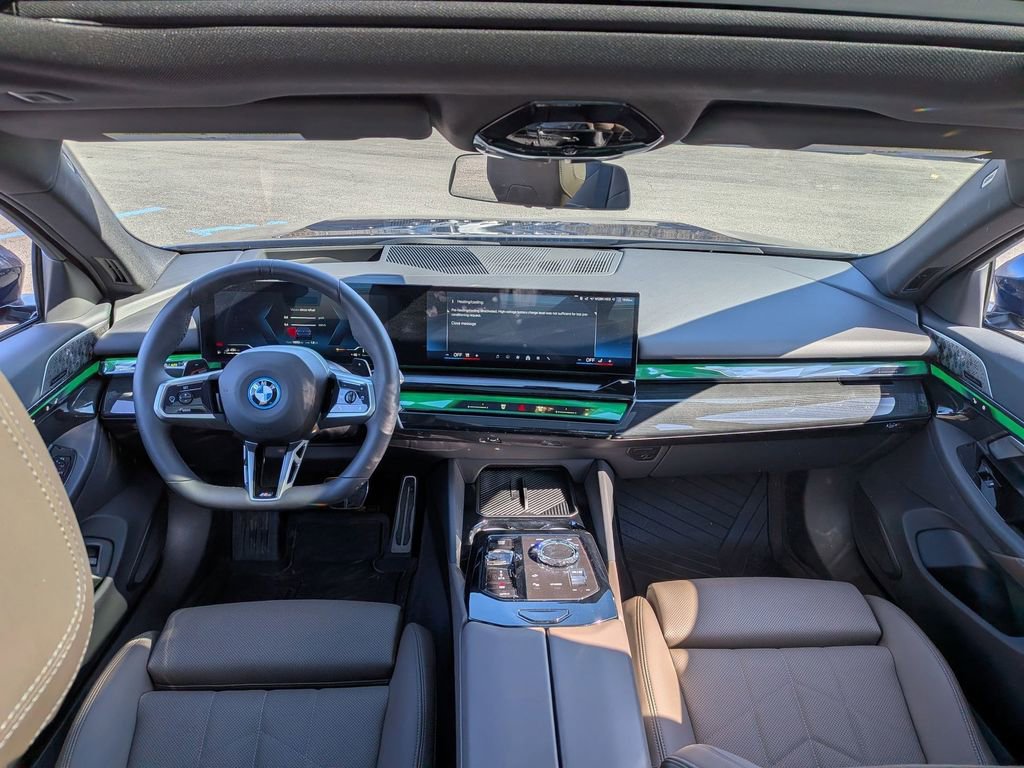 Used 2026 BMW 550e xDrive w/ Executive Package image 18