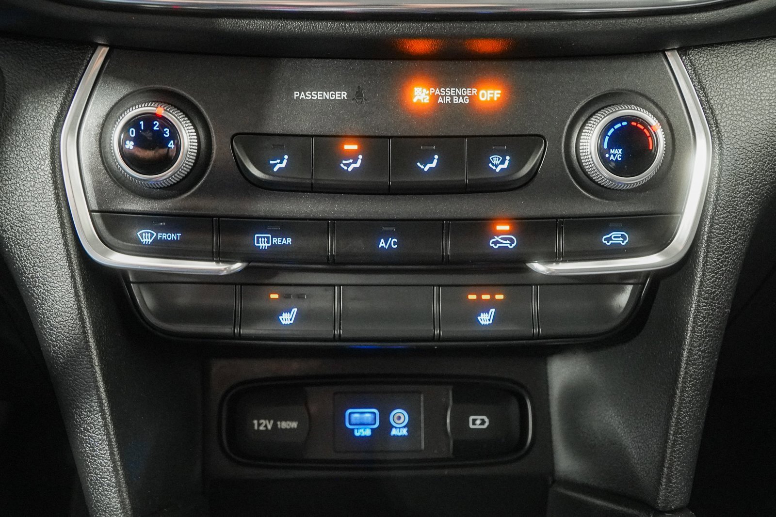 Used 2020 Hyundai Santa Fe SEL image 32