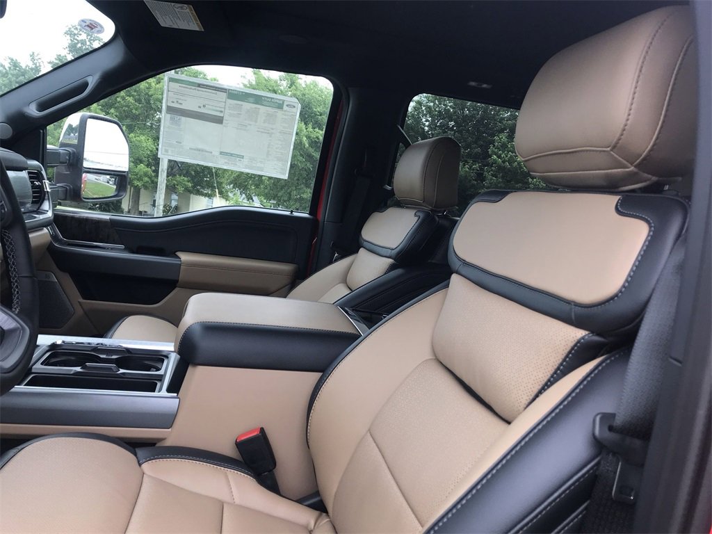 New 2025 Ford F250 Lariat w/ Lariat Ultimate Package image 11