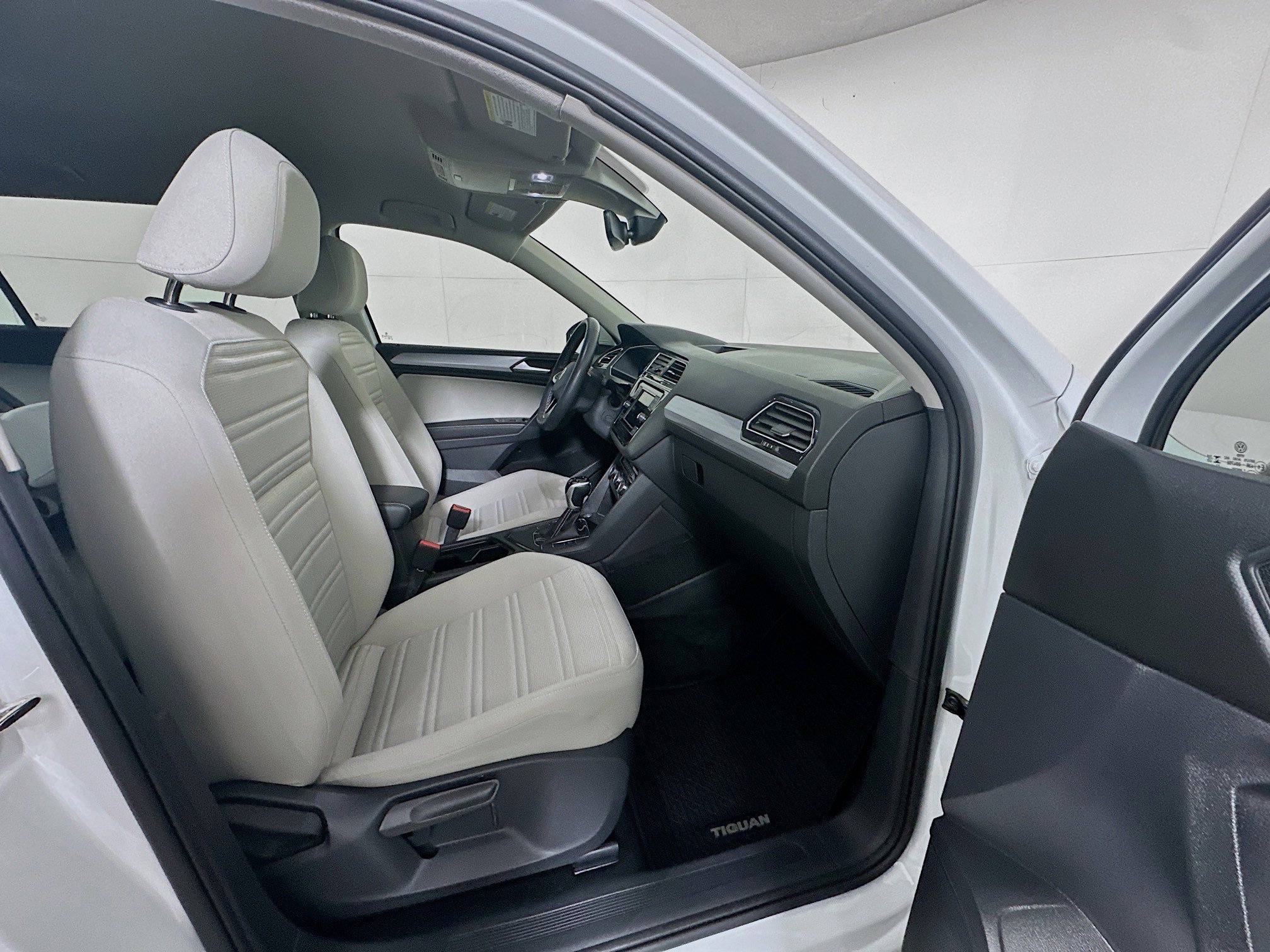 Used 2024 Volkswagen Tiguan S image 29