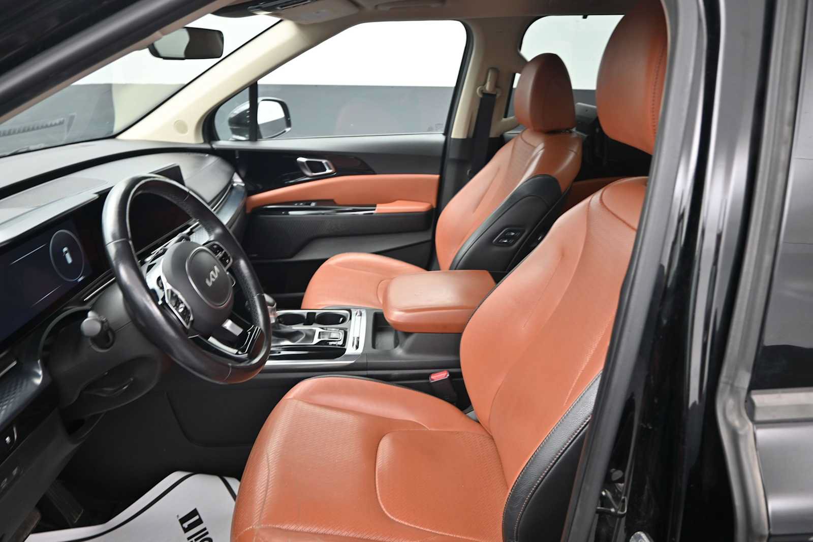 Used 2022 Kia Carnival SX Prestige FWD image 22