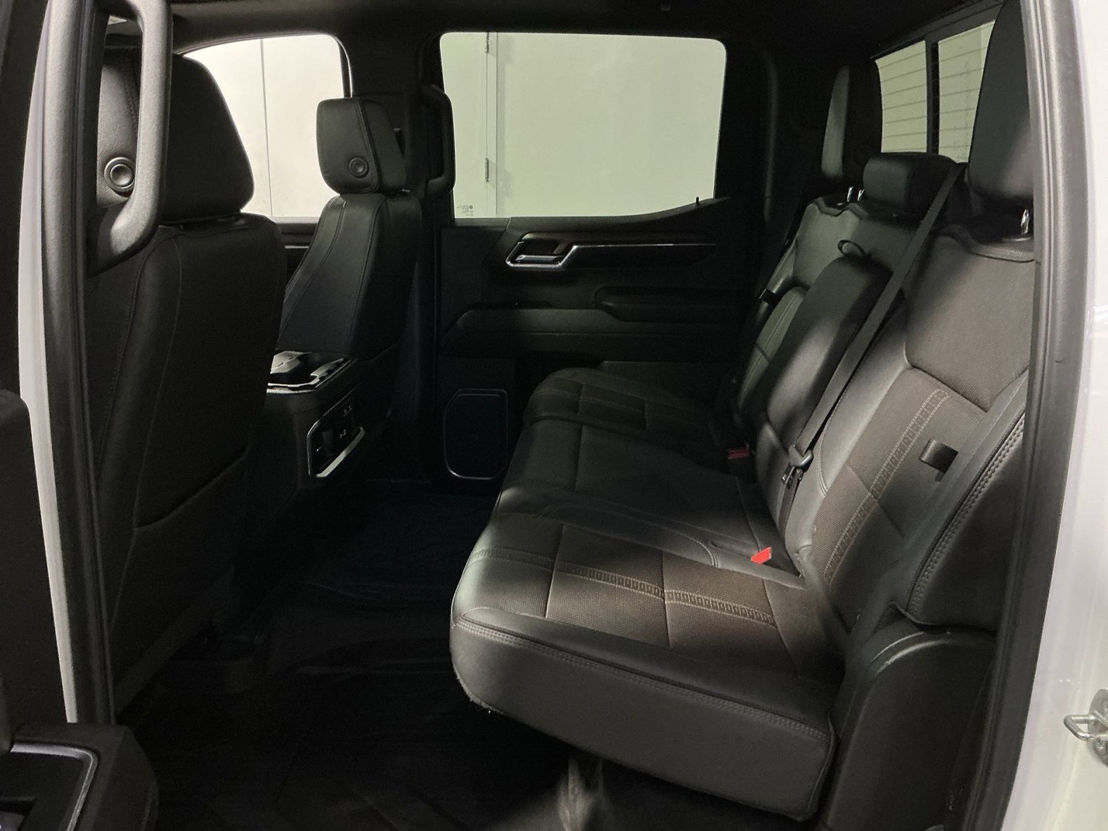 Used 2023 Chevrolet Silverado 1500 High Country w/ High Country Premium Package image 32