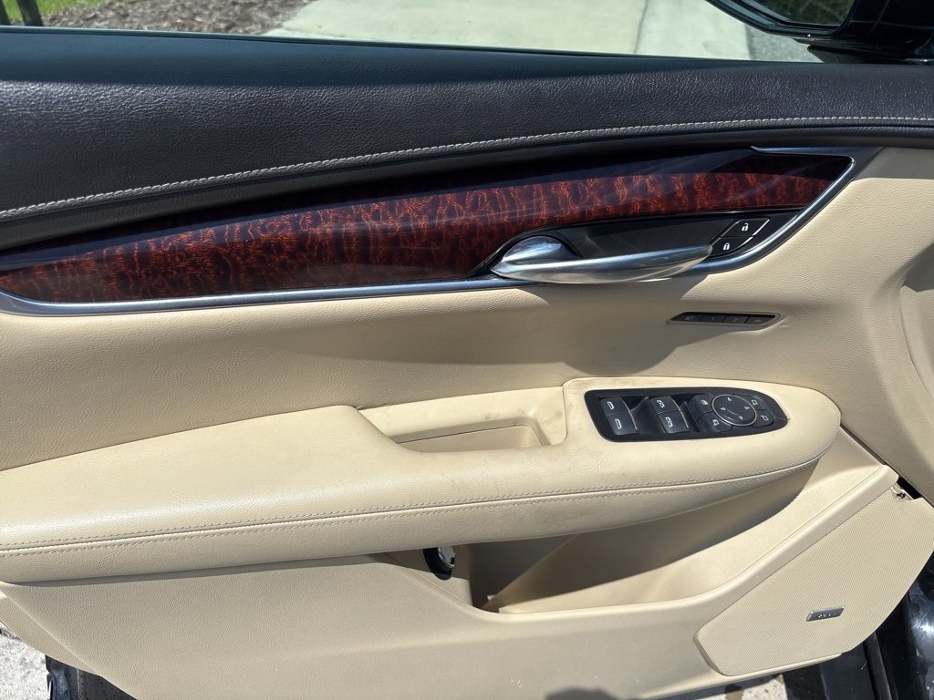 Used 2018 Cadillac XT5 Luxury w/ Driver Awareness Package image 25