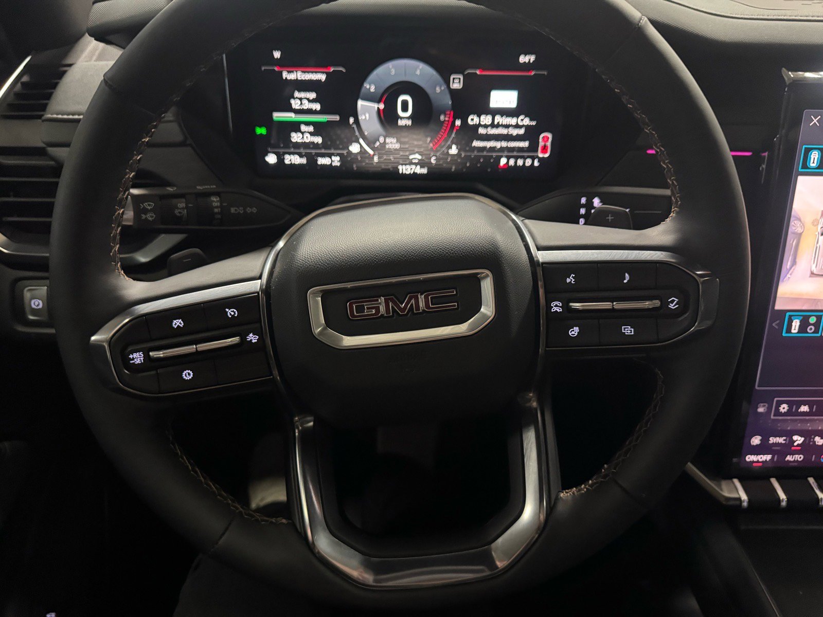 Used 2024 GMC Acadia AT4 w/ Luxury Package image 25