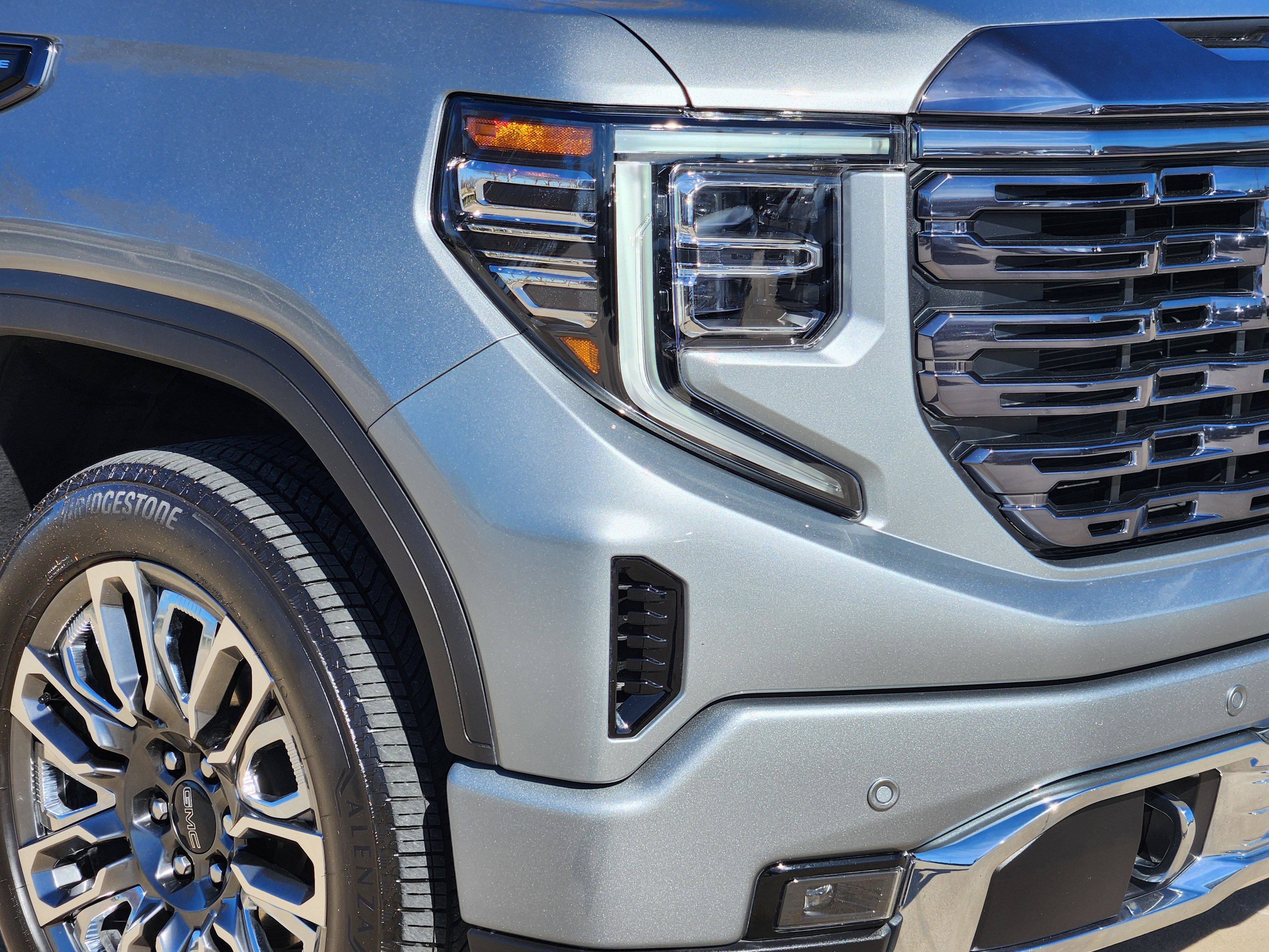 Used 2024 GMC Sierra 1500 Denali Ultimate image 6