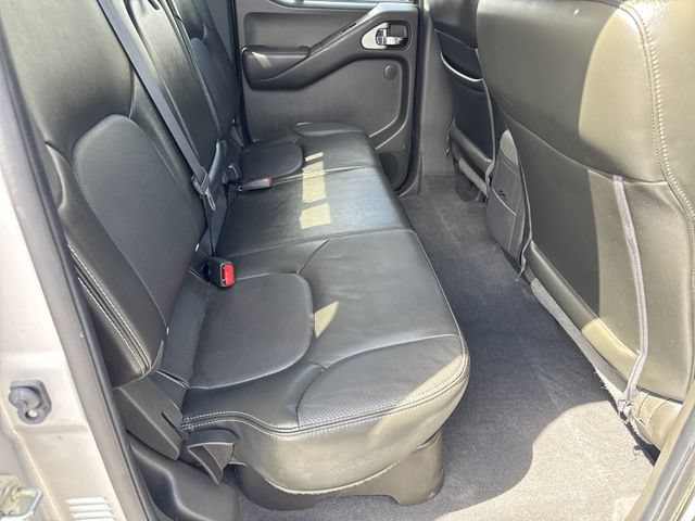 Used 2020 Nissan Frontier PRO-4X w/ Pro-4x Utility Package AWD/4WD image 22