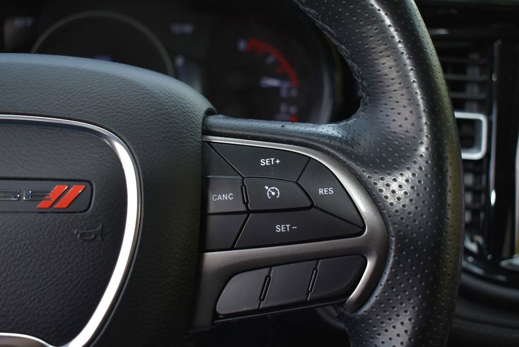 Used 2022 Dodge Durango SXT w/ Anodized Platinum Package AWD/4WD image 17