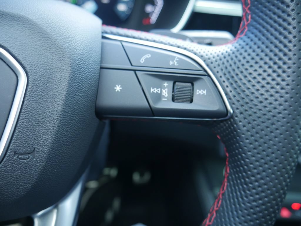 Certified 2025 Audi Q3 2.0T Premium Plus AWD/4WD image 37