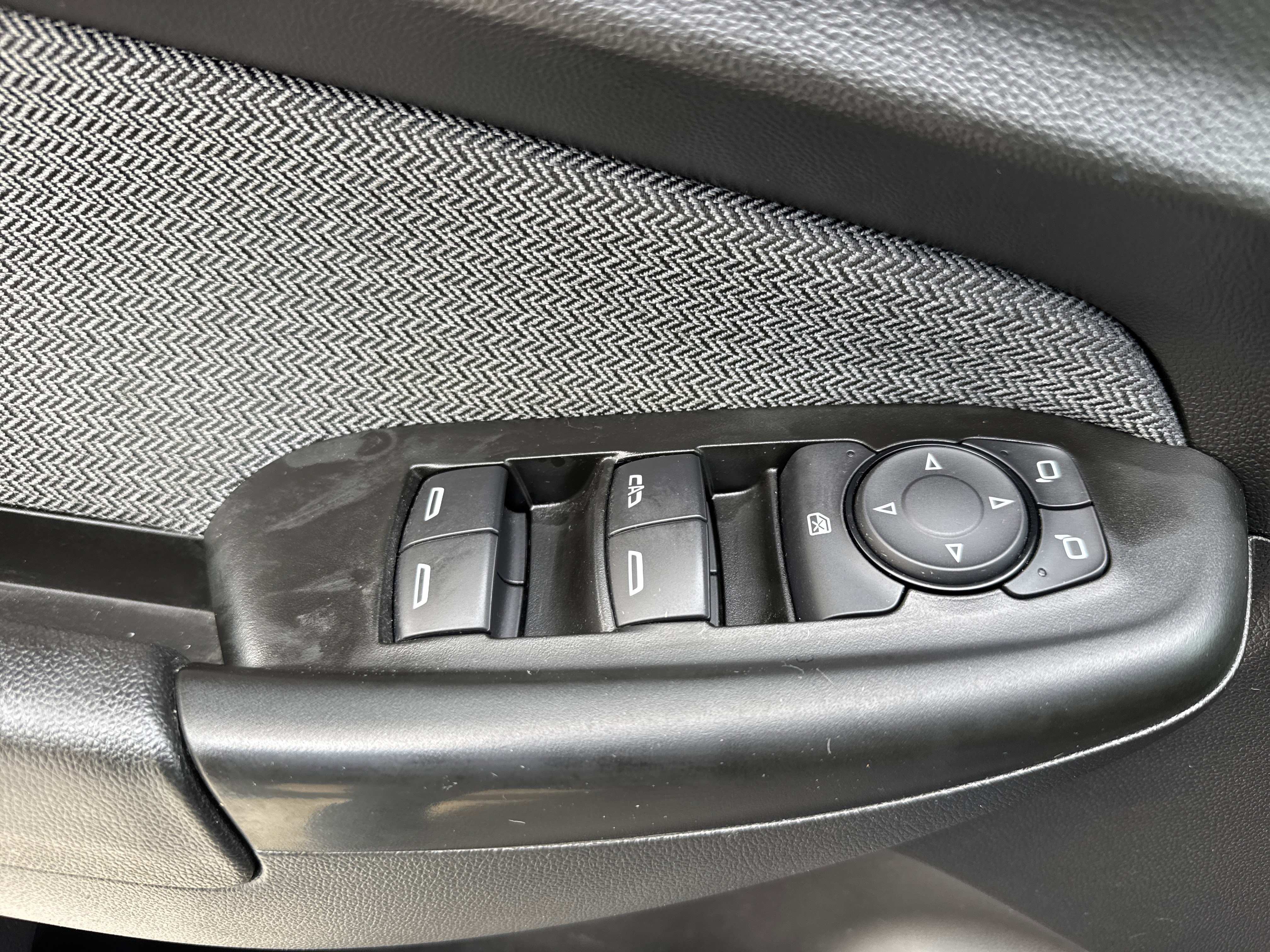 Used 2022 Chevrolet TrailBlazer LT FWD image 15